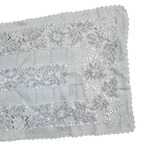 Table Runner, Vintage White 12" x 45" - Picture 3 of 6
